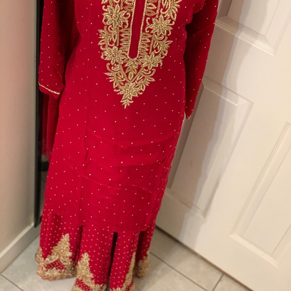 Embroidered shirt with embroidered Sharara - Picture 6 of 7